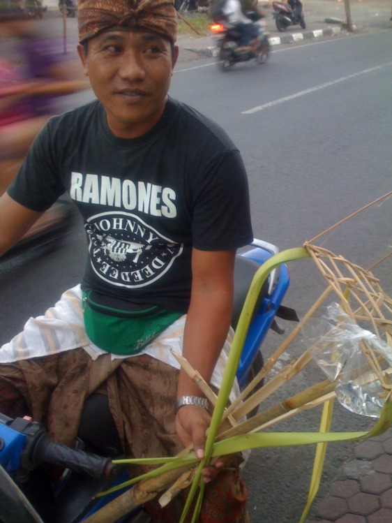 Balinese Ramones Fan